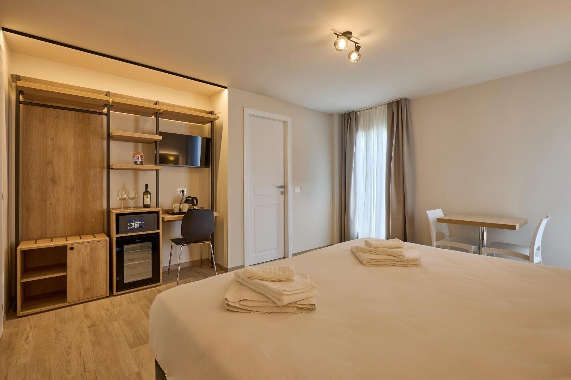Relais Tiburtina Bed & Breakfast Рим Екстериор снимка