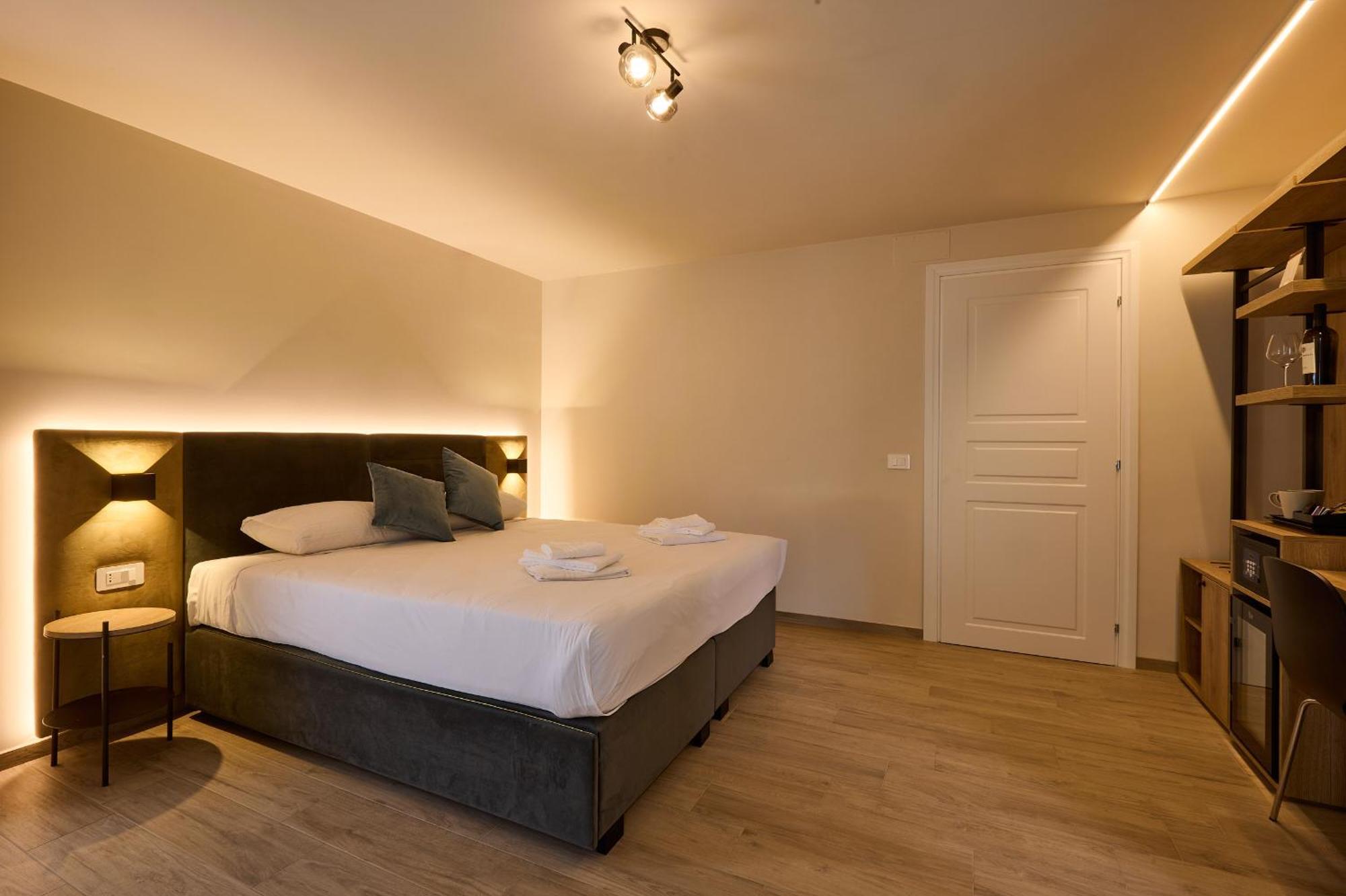 Relais Tiburtina Bed & Breakfast Рим Екстериор снимка