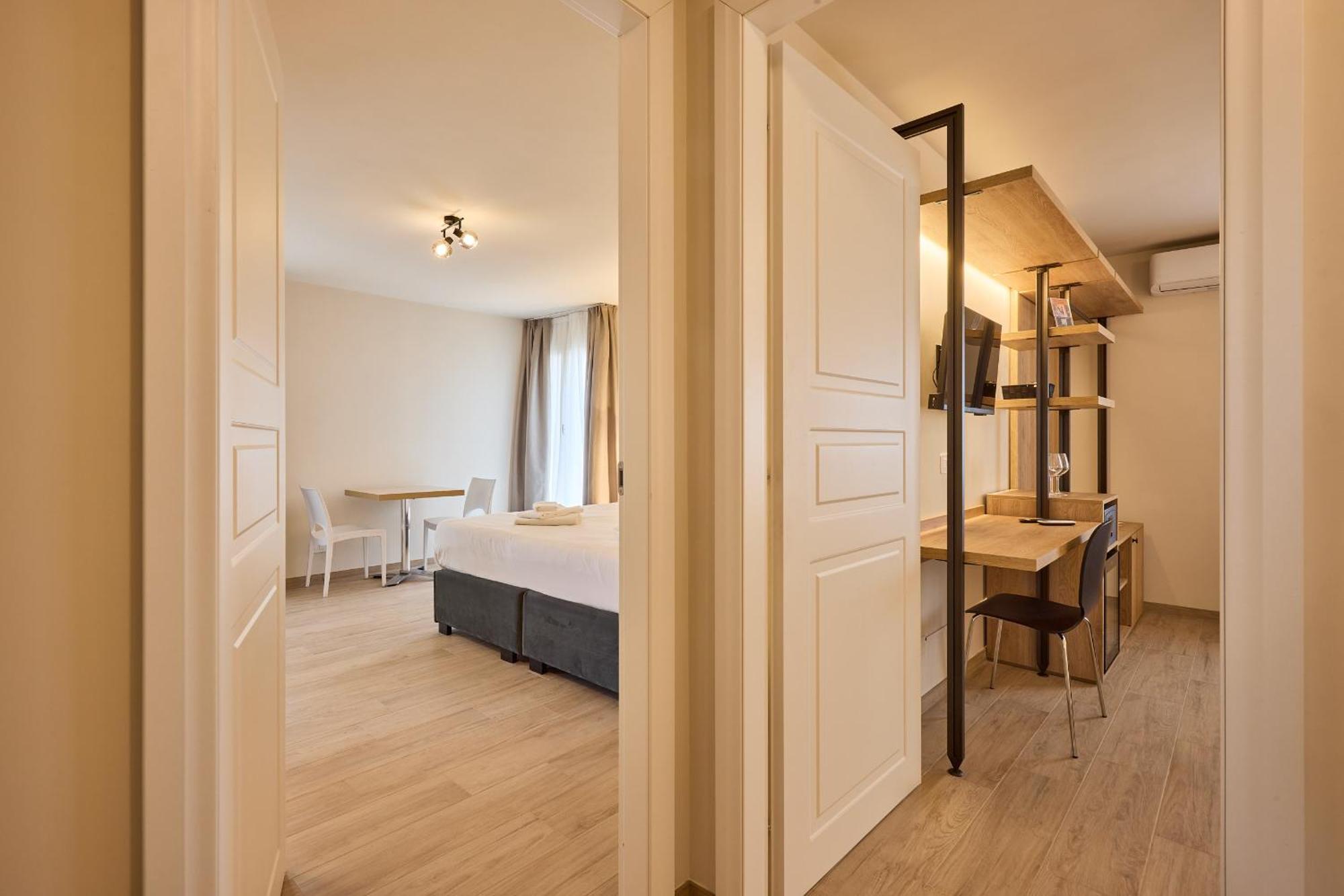 Relais Tiburtina Bed & Breakfast Рим Екстериор снимка