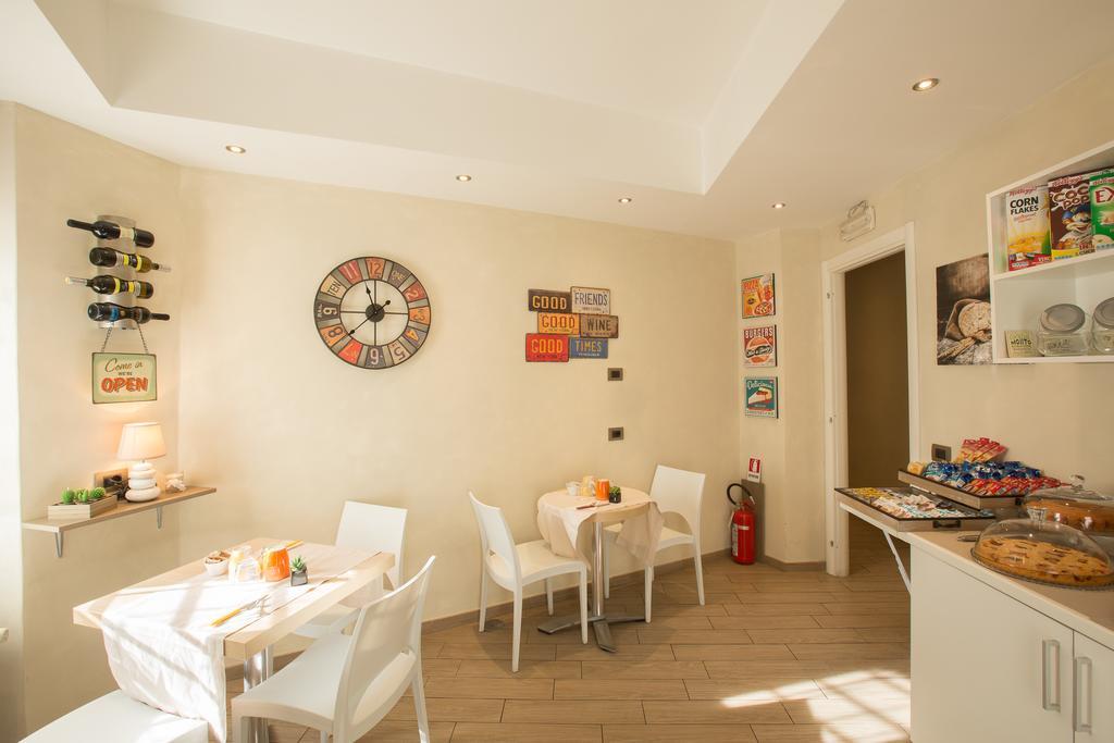 Relais Tiburtina Bed & Breakfast Рим Екстериор снимка