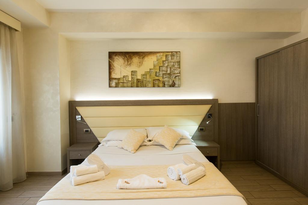 Relais Tiburtina Bed & Breakfast Рим Екстериор снимка