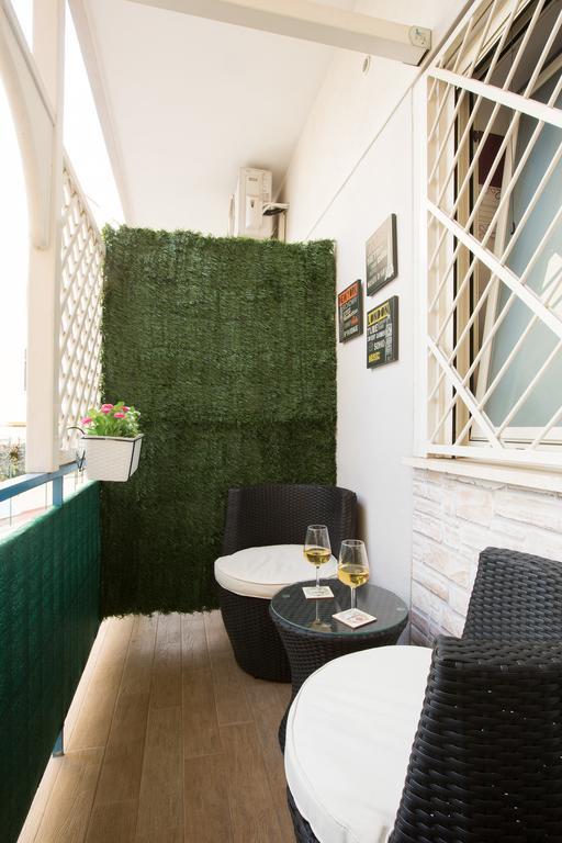 Relais Tiburtina Bed & Breakfast Рим Екстериор снимка